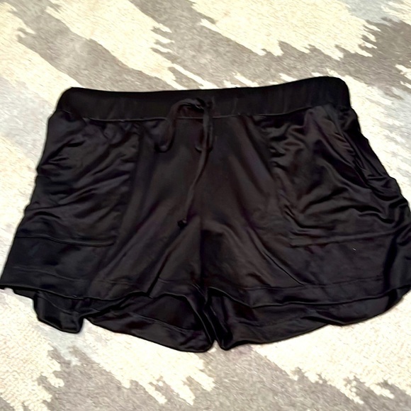 NWT Olivia Rae sleepwear black super soft, sleep, shorts, size large - Picture 1 of 7